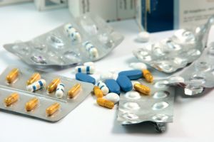 Médicaments génériques: les industriels contre la baisse des prix